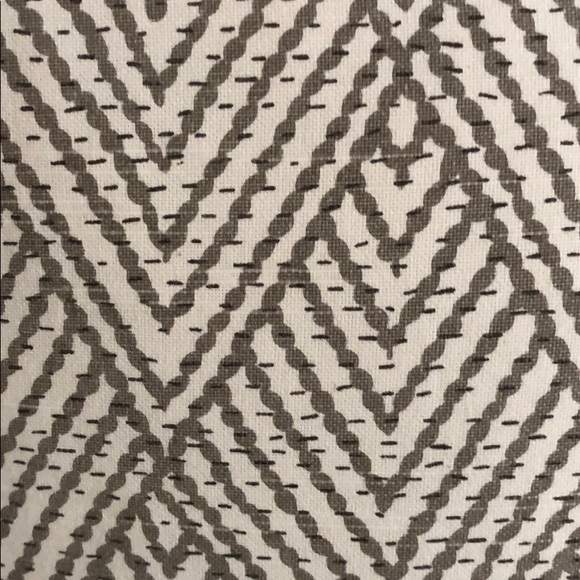 Kravet Pillow Covers (set of 2) Taupe Zig zag - Picture 3 of 6